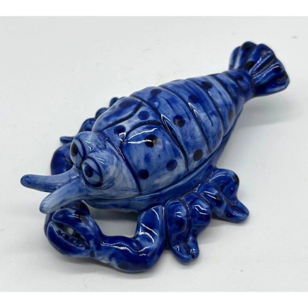Vintage Blue‎ Lobster Porcelain Hinged Trinket Jewelry Box